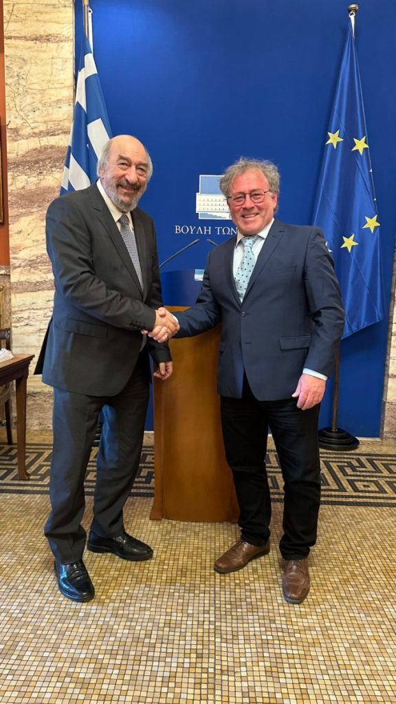 Συνάντηση Γ. Νικητιάδη με τον Πρόεδρο της Ομοσπονδίας Ελληνικών Κοινοτήτων Γερμανίας Π. Δροσινάκη στη Βουλή