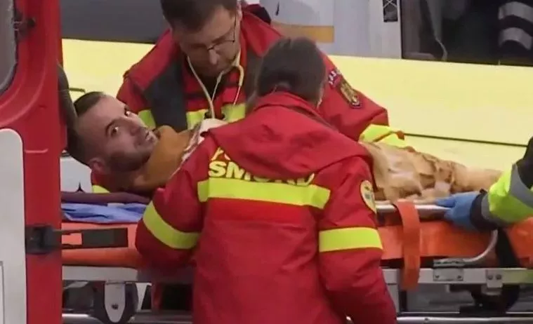 Έφτασαν στη Θεσσαλονίκη οι δύο τραυματίες οπαδοί του ΠΑΟΚ – Με C-130 το απόγευμα ο επαναπατρισμός των σορών