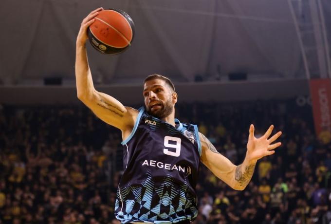 Πετρόπουλος μετά το Κολοσσός-Ολυμπιακός: «Ελπίζω τα φρένα του αυτοκινήτου μου να κόπηκαν από μόνα τους, καραγκιόζηδες!»