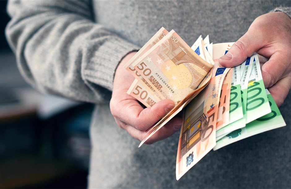 «Βροχή» πληρωμών από σήμερα: Μέχρι τέλος της εβδομάδας πάνω από 85 εκατ. ευρώ σε λογαριασμούς