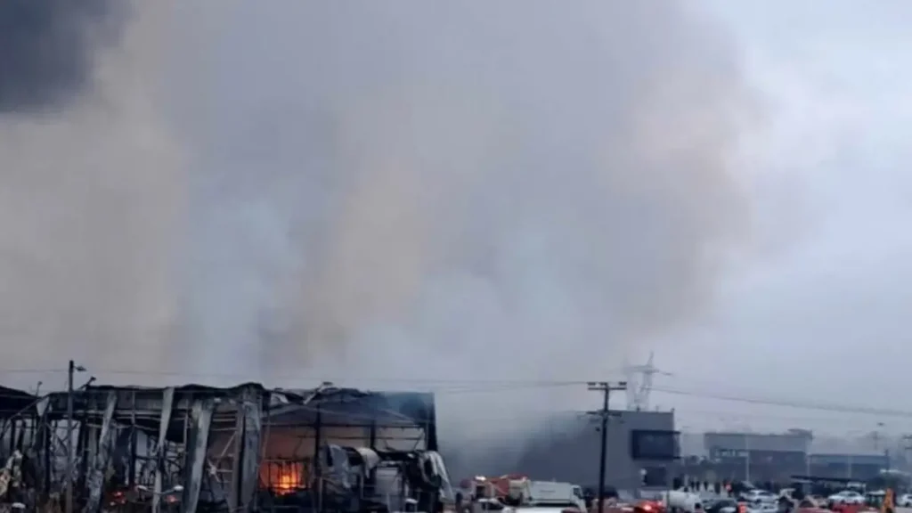 «Βιολάντα»: 3 νεκρές γυναίκες από τη μεγάλη φωτιά στο εργοστάσιο – Αγωνία για τις άλλες δύο αγνοούμενες