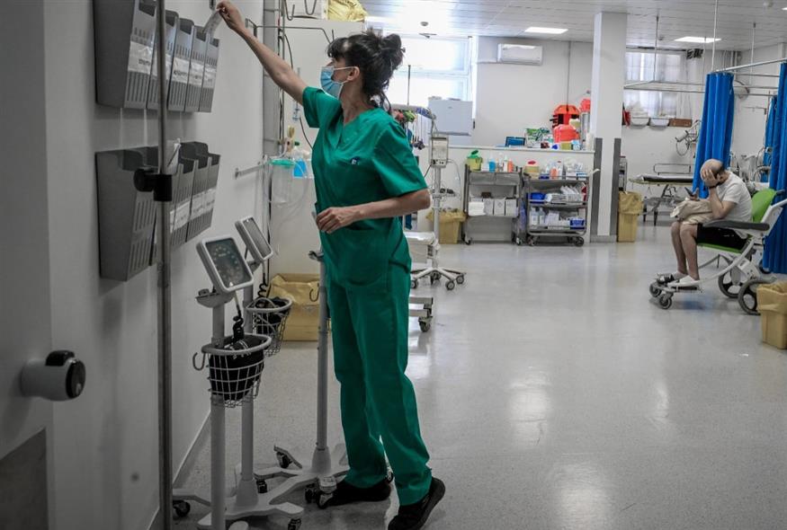 Υγειονομικοί: Με αμείωτους ρυθμούς οι επιθέσεις και οι τραμπουκισμοί από ασθενείς και συνοδούς