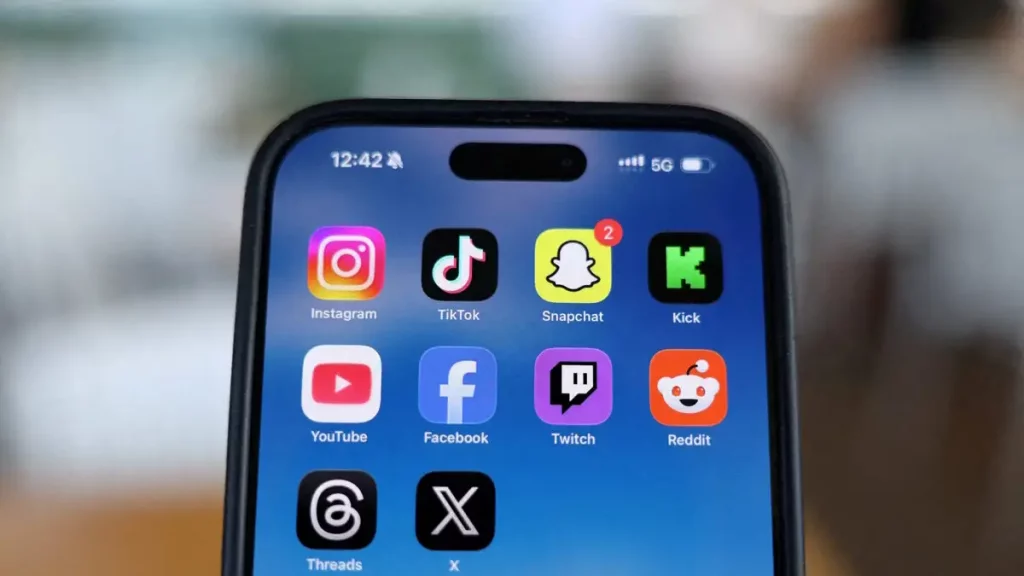 Το δύσκολο «στοίχημα» των social media