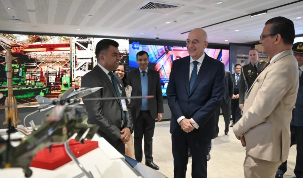 Δένδιας από Ινδία: “Σημαντικές ευκαιρίες συνεργειών στην αμυντική καινοτομία και σε τεχνολογίες αιχμής”