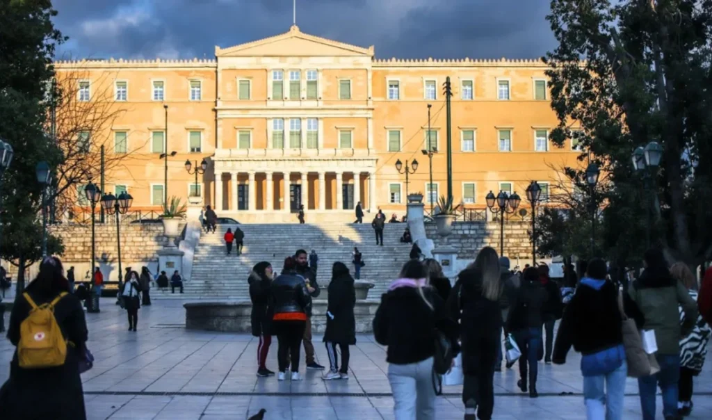 Κατώτατος μισθός: Χάσμα μεταξύ κοινωνικών εταίρων – Προτάσεις για αυξήσεις μεταξύ 3% και 17%