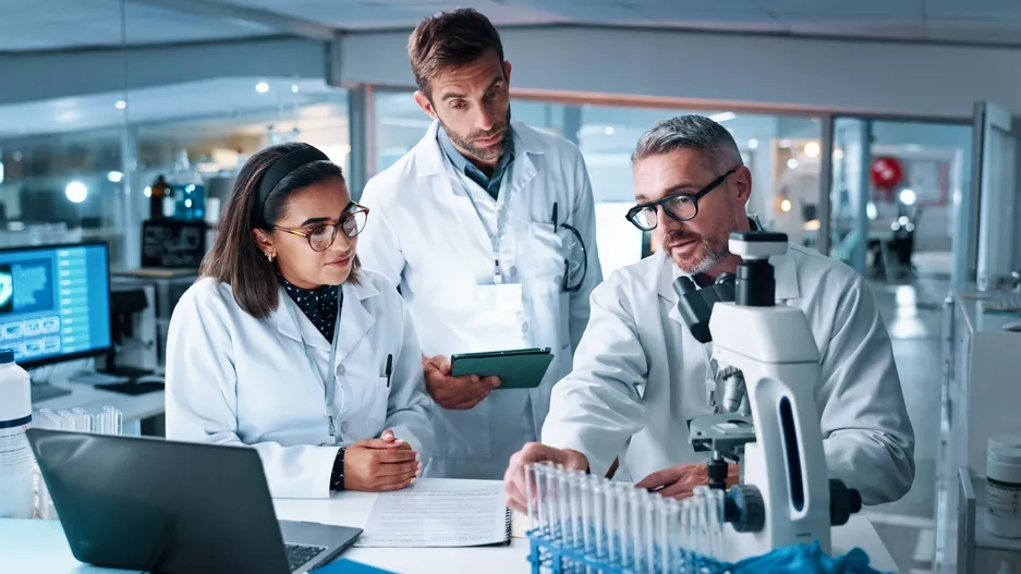 Μονοκλωνικό αντίσωμα γεννά ελπίδες για τη θεραπεία νευροεκφυλιστικών νόσων – Ο Έλληνας που το ανακάλυψε