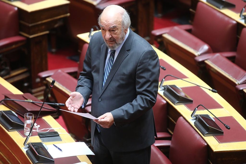 Νικητιάδης προς Τσιάρα: Οι κλειστές κομματικές συσκέψεις δε λύνουν το πρόβλημα του λαγοκέφαλου