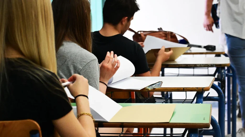 Οι προτάσεις του υπουργείου Παιδείας για το νέο Λύκειο και το Εθνικό Απολυτήριο: Μείωση ύλης και εξεταζόμενων μαθημάτων για τη Γ’ Λυκείου