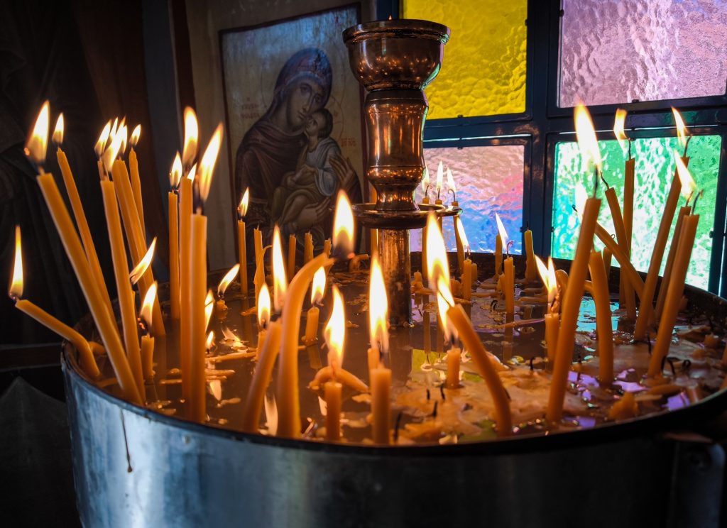 Β’ Χαιρετισμοί 2026: Τι ώρα ξεκινούν σήμερα οι εκκλησίες – Πότε ψάλλεται ο Ακάθιστος Ύμνος