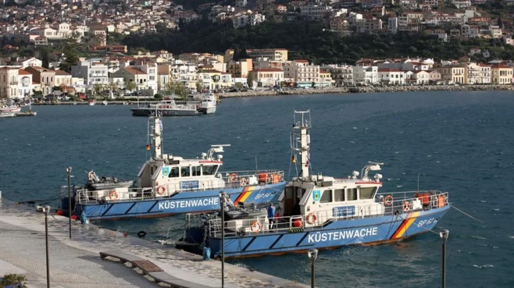 Σκάφος της Frontex βούλιαξε στο Καστελόριζο, δύο τραυματίες