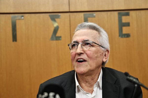 Γιάννης Παναγόπουλος: Στο αρχείο η δικογραφία για το πόθεν έσχες του προέδρου της ΓΣΕΕ