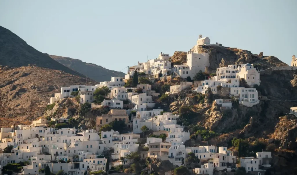 Τα 10 ελληνικά νησιά που θα γίνουν μόδα τα επόμενα χρόνια και θα εκτοξευτούν οι τιμές