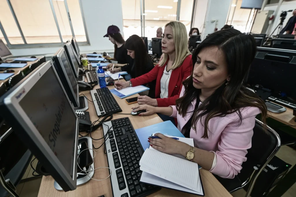 Δημόσιοι Υπάλληλοι: Με AI η αξιολόγηση έως τις 20 Απριλίου