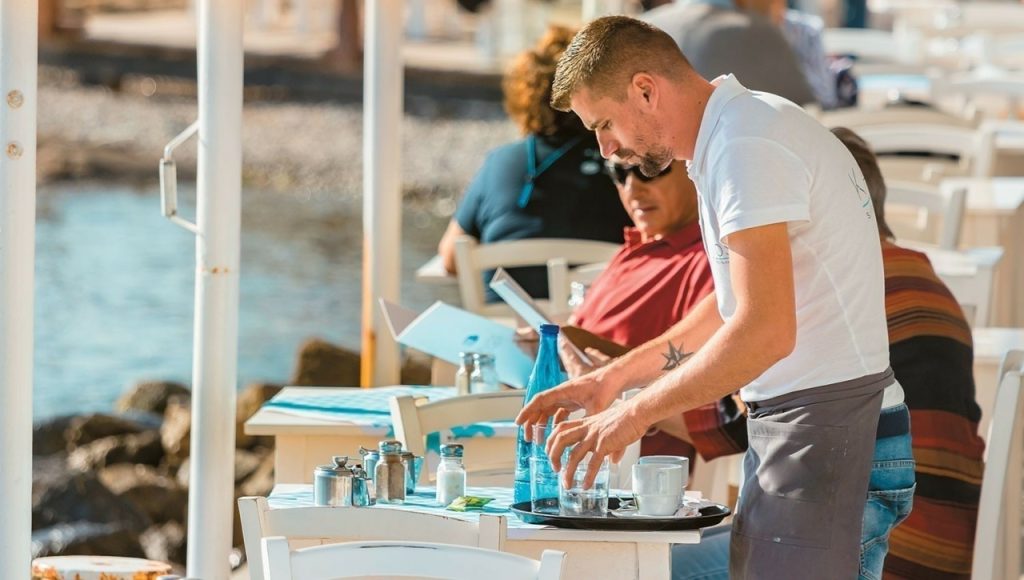 Συλλογικές συμβάσεις με αυξήσεις μισθών έως 8% Συλλογικές συμβάσεις με αυξήσεις μισθών έως 8%