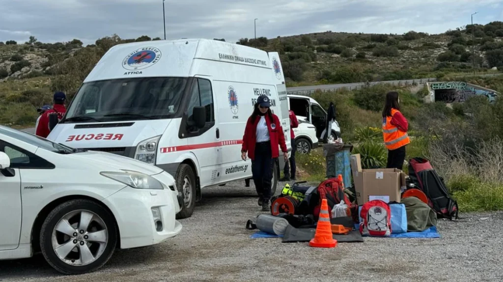 Τίτλοι τέλους στην τραγωδία στα Λιμανάκια Βουλιαγμένης: Ανασύρθηκε η σορός του 34χρονου δύτη από το Πηγάδι του Διαβόλου, δείτε βίντεο Τίτλοι τέλους στην τραγωδία στα Λιμανάκια Βουλιαγμένης: Ανασύρθηκε η σορός του 34χρονου δύτη από το Πηγάδι του Διαβόλου, δείτε βίντεο