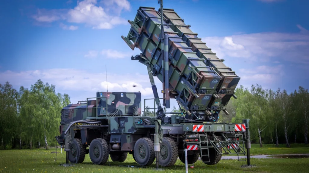 Συστοιχία Patriot μεταφέρεται στην Κάρπαθο: Στην Κύπρο ο Δένδιας και τα F-16, εν πλώ οι φρεγάτες Κίμων και Ψαρά