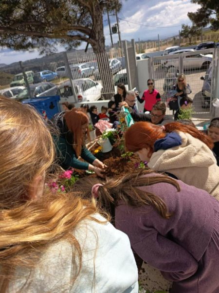 Θερμές Ευχαριστίες του 2ου Δημοτικού Αρχαγγέλου σε Γ. Χατζημάρκο και Μ. Λουλού