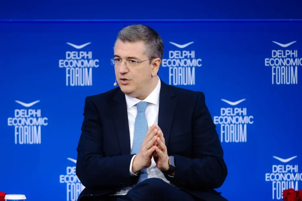 Τζιτζικώστας: Επάρκεια αεροπορικών καυσίμων έως τις αρχές Ιουνίου – Πτώση των αφίξεων από Ασία