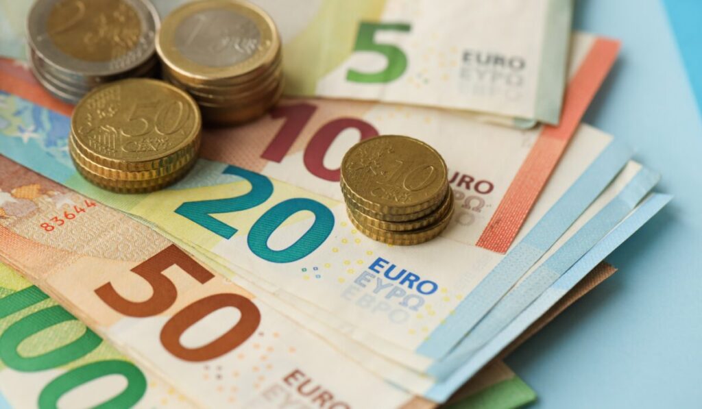 Αλλάζει το επίδομα συνταξιούχων: Νέο ποσό, νέοι δικαιούχοι