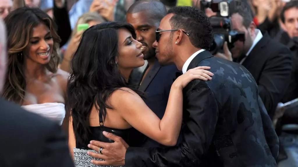 Η Κιμ Καρντάσιαν στην αγκαλιά του Λιούις Χάμιλτον (+video)