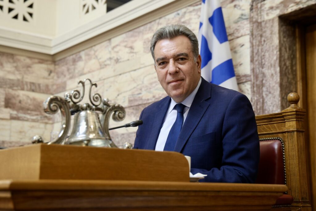 ΜΑΝΟΣ ΚΟΝΣΟΛΑΣ: «Νέα προγράμματα χρηματοδότησης στον αναπτυξιακό νόμο για μεταποίηση, μεγάλες επενδύσεις και ακριτικές νησιωτικές και παραμεθόριες περιοχές»