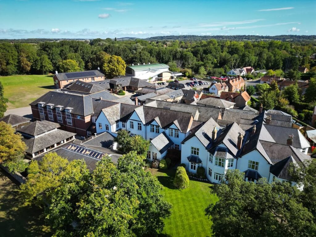 Η ζωή στα σχολεία της ελίτ: Όταν η φοίτηση ξεκινά από τα 8