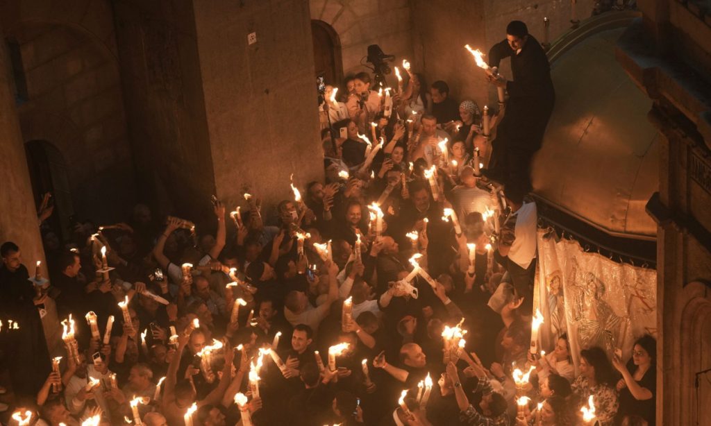 Άγιο Φως: Δρακόντεια τα μέτρα ασφαλείας – Πώς θα φτάσει στην Ελλάδα Άγιο Φως: Δρακόντεια τα μέτρα ασφαλείας – Πώς θα φτάσει στην Ελλάδα