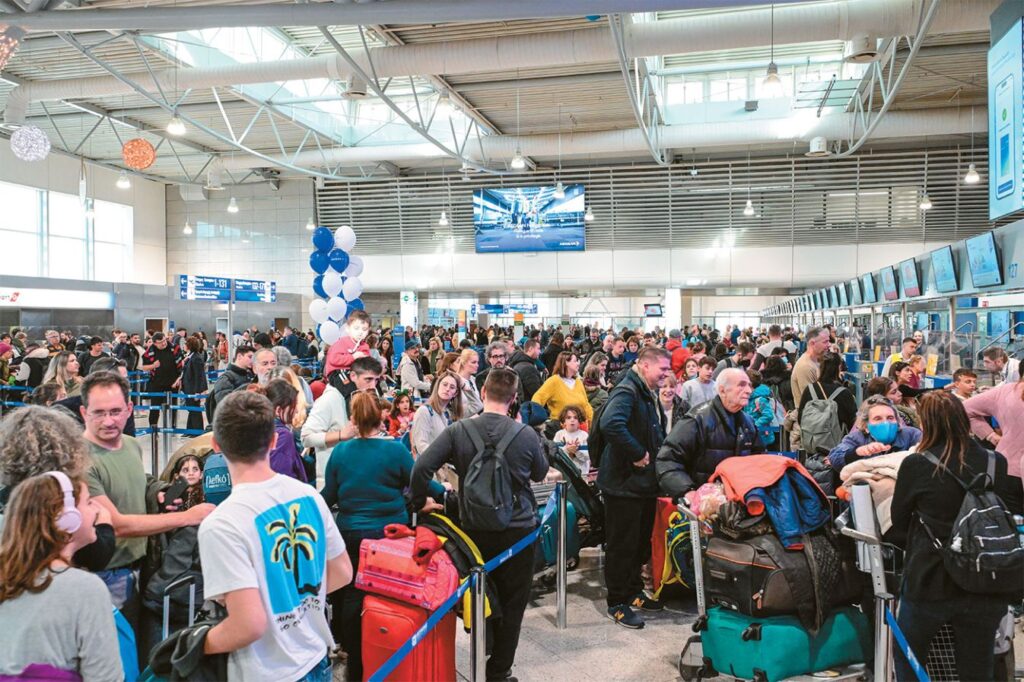 Τουρισμός: Ισχυρή η προσφορά για το «ελληνικό καλοκαίρι», αλλά εύθραυστη η ζήτηση λόγω Μ. Ανατολής