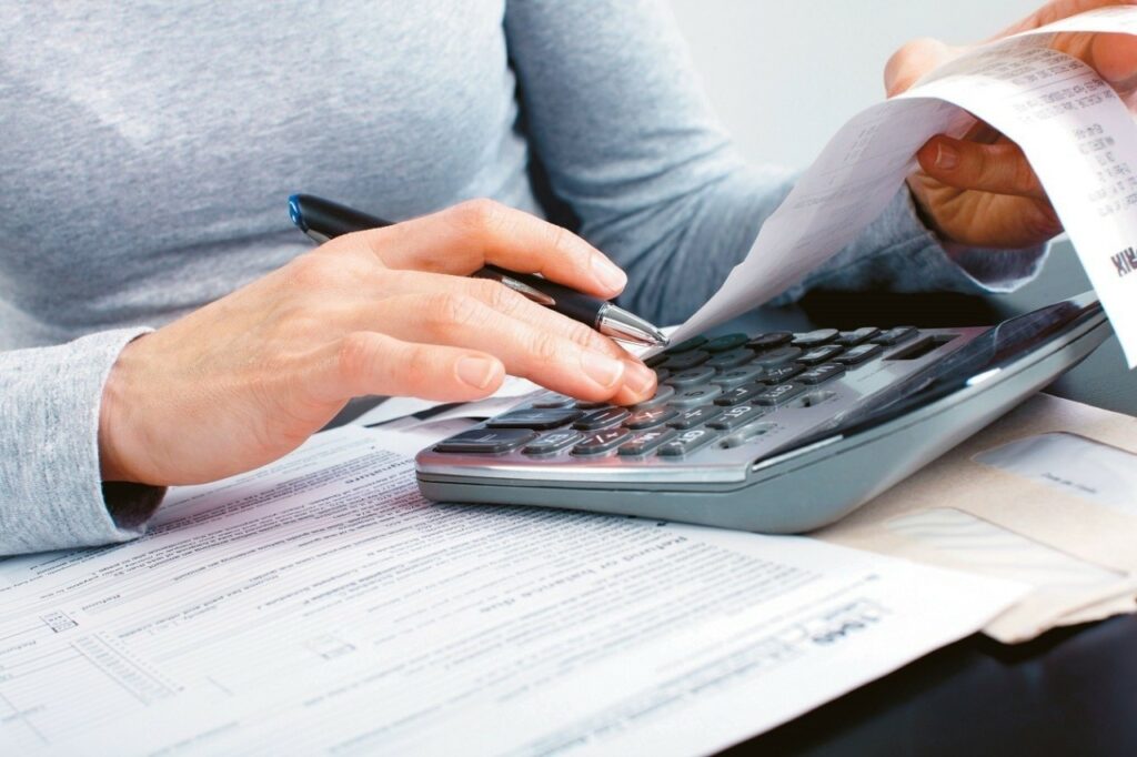 Συντάξεις: Δώρο 800 ευρώ μόνο σε παλαιούς συνταξιούχους Δημοσίου με αναπηρία άνω του 80%