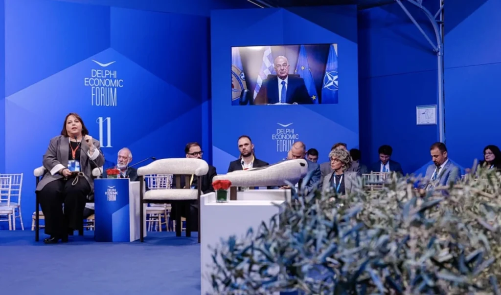 Ξέσπασμα Δένδια από τους Δελφούς: Ο Τούρκος υπουργός Εξωτερικών με “στολίζει” κατά καιρούς με διάφορους χαρακτηρισμούς – Έχω αποφύγει τον πειρασμό να απαντήσω