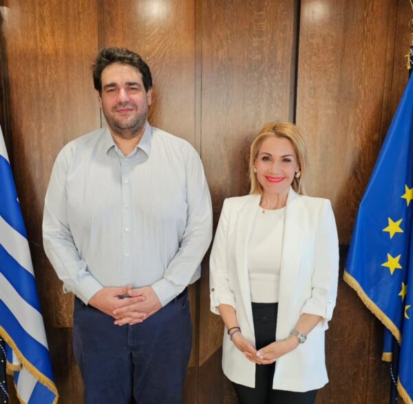 Για τη λειτουργία και στελέχωση των κοινωνικών δομών των Δήμων, συνάντηση της Μίκας Ιατρίδη με τον Υπουργό Εσωτερικών, Θεόδωρο Λιβάνιο.