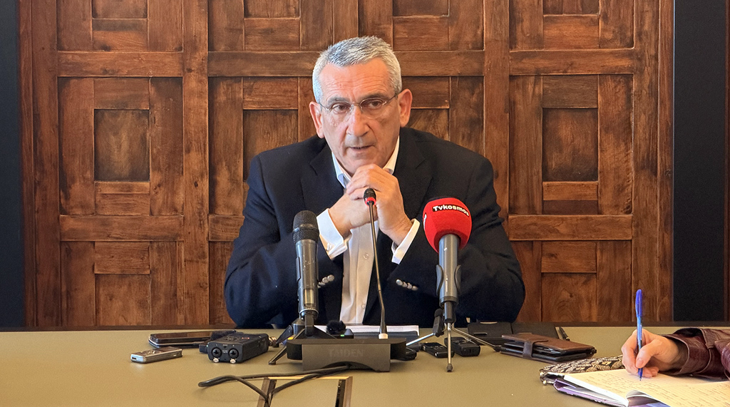 Γ. Χατζημάρκος για αξιοποίηση του παλιού νοσοκομείου: “Τέλος στην αδράνεια – Προχωρά η αξιοποίηση” (audio) Χατζημάρκος για ΔΕΥΑΡ: «Παρακμιακή διοίκηση που παράγει ντροπή και την εξάγει»