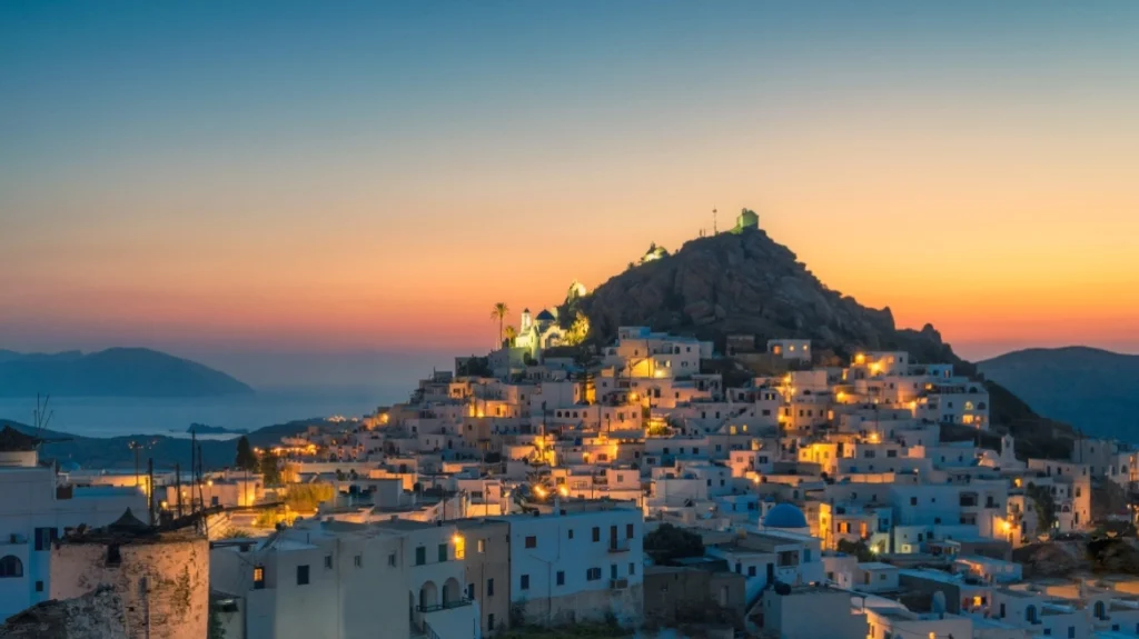 Ελληνικό νησί αποτελεί πόλο έλξης για τη νέα γενιά ταξιδιωτών: «Η Χώρα του από τις πιο όμορφες των Κυκλάδων» Ελληνικό νησί αποτελεί πόλο έλξης για τη νέα γενιά ταξιδιωτών: «Η Χώρα του από τις πιο όμορφες των Κυκλάδων»