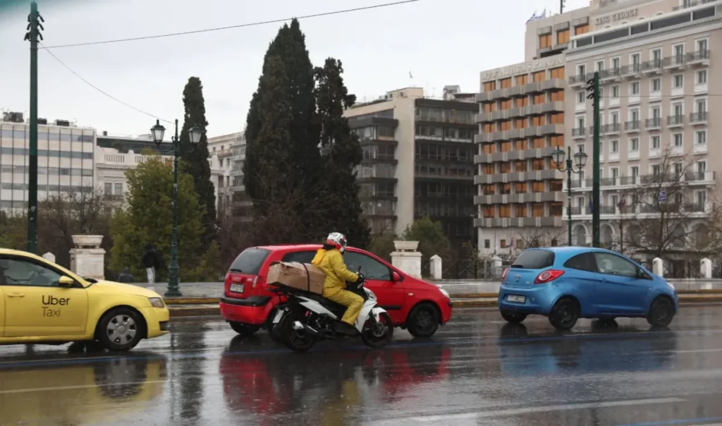 Οι περιοχές που θα “πνιγούν” στο νερό την Πρωτομαγιά – Πού θέλει προσοχή