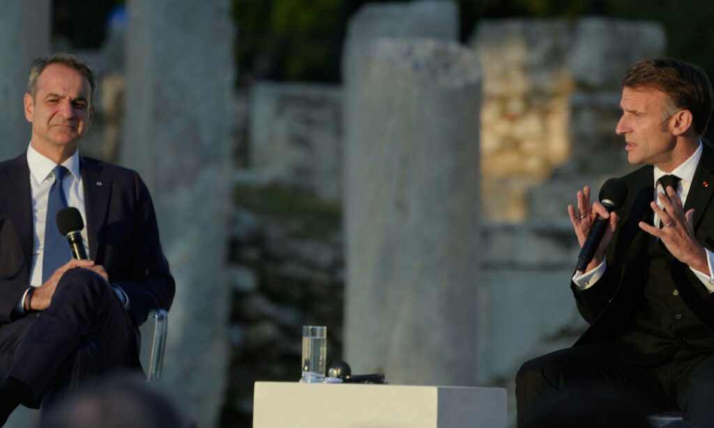 Τουρκικά ΜΜΕ για επίσκεψη Μακρόν και τα μηνύματα στήριξης: «Πρόκληση στο Αιγαίο»