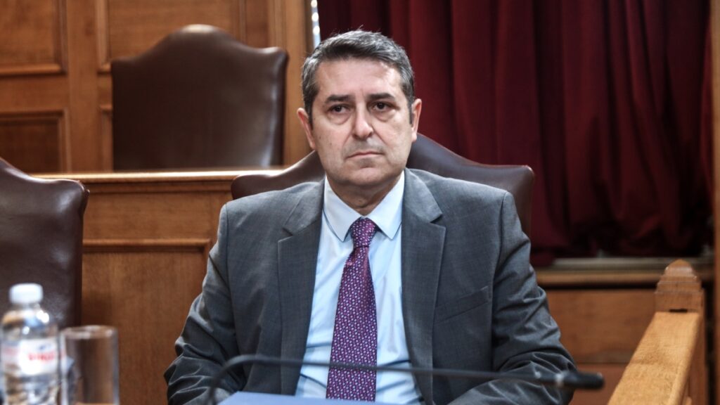 Γιώργος Μυλωνάκης: Το ιατρικό ανακοινωθέν μετά το χειρουργείο – “Σοβαρή αλλά ελεγχόμενη η κατάσταση”