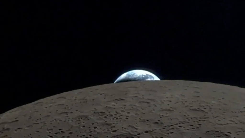 Η στιγμή που η Γη κρύβεται πίσω από τη Σελήνη: Το απίθανο βίντεο που τράβηξε αστροναύτης της NASA με iPhone από το διάστημα