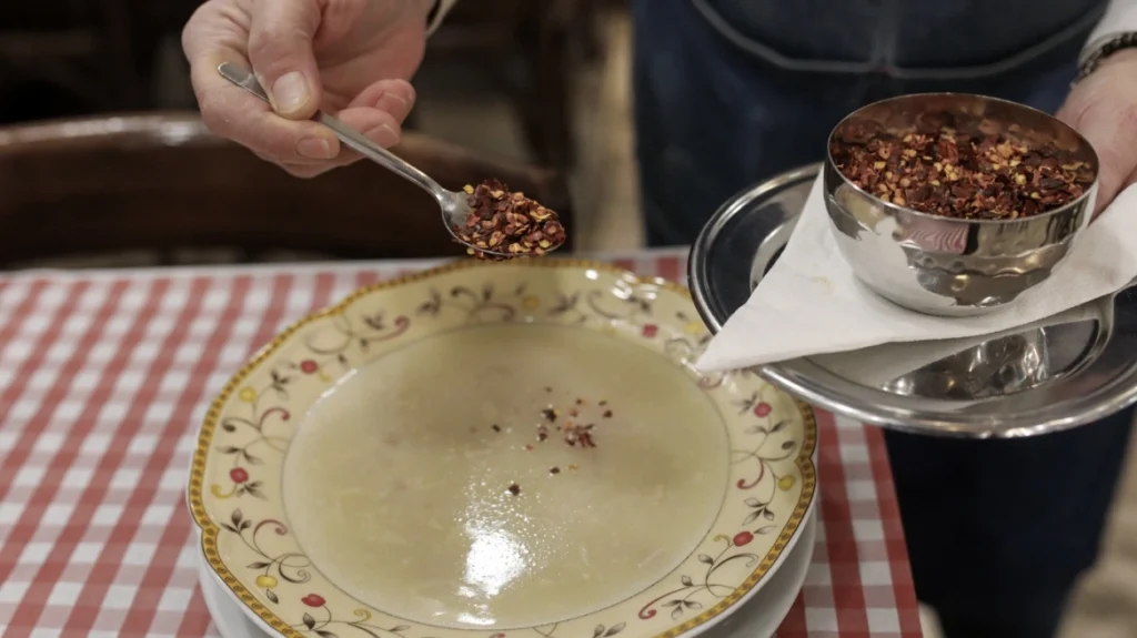 Καβγάς Ελλήνων και Τούρκων για τον πατσά: «Τον έτρωγαν οι Μνηστήρες της Πηνελόπης», «το πωλούσαν στην Κωνσταντινούπολη το 1700» Καβγάς Ελλήνων και Τούρκων για τον πατσά: «Τον έτρωγαν οι Μνηστήρες της Πηνελόπης», «το πωλούσαν στην Κωνσταντινούπολη το 1700»