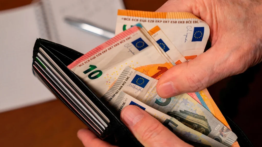 Ο «χάρτης» των πληρωμών από τον e-ΕΦΚΑ και τη ΔΥΠΑ έως τις 9 Απριλίου