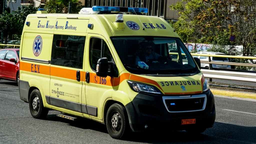 Νεκρή 51χρονη που έπεσε στο κενό από τον δεύτερο όροφο του υπουργείου Τουρισμού