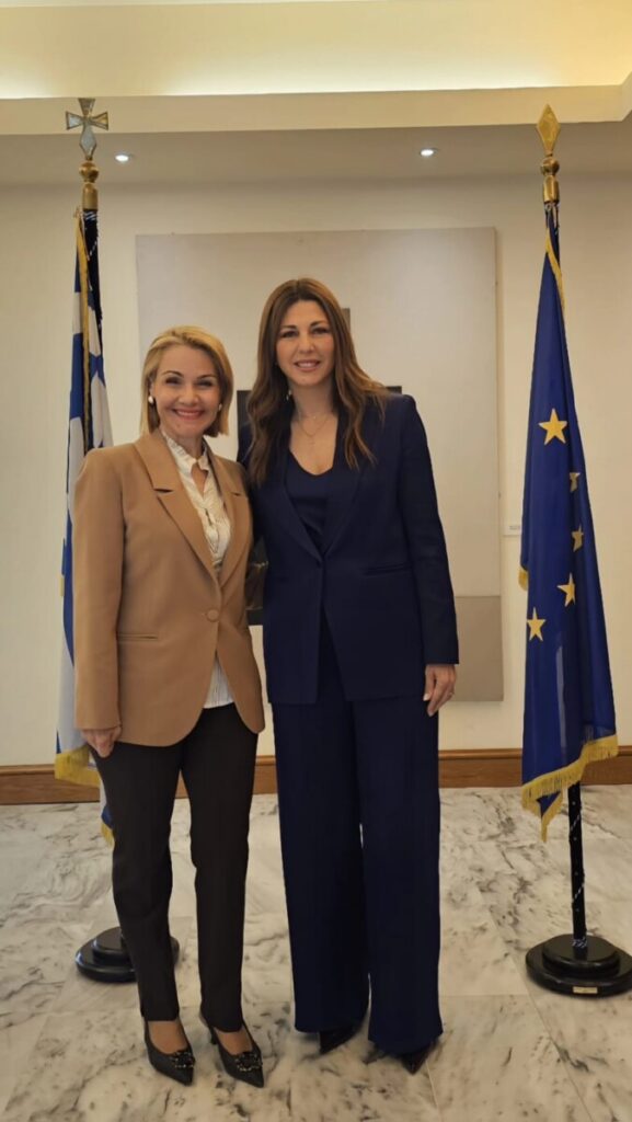 Συνάντηση της Μίκας Ιατρίδη με την Υπουργό Παιδείας Σοφία Ζαχαράκη για ζητήματα εκπαίδευσης και σχολικών υποδομών στα Δωδεκάνησα. Συνάντηση της Μίκας Ιατρίδη με την Υπουργό Παιδείας Σοφία Ζαχαράκη για ζητήματα εκπαίδευσης και σχολικών υποδομών στα Δωδεκάνησα.