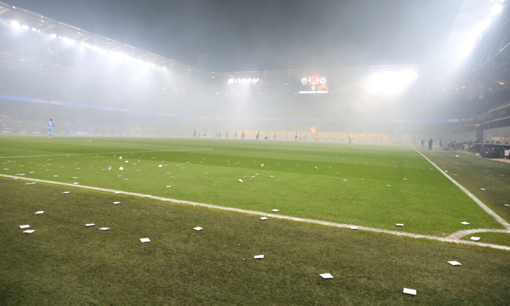 Super League: Νίκη τίτλου ψάχνει η ΑΕΚ με τον μισό Παναθηναϊκό, «μάχη» Ολυμπιακού – ΠΑΟΚ στο Φάληρο Super League: Νίκη τίτλου ψάχνει η ΑΕΚ με τον μισό Παναθηναϊκό, «μάχη» Ολυμπιακού – ΠΑΟΚ στο Φάληρο