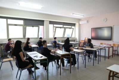 «Είναι οκ να μην σπουδάσεις»: Πόσο δίκαιο σύστημα είναι οι πανελλήνιες;