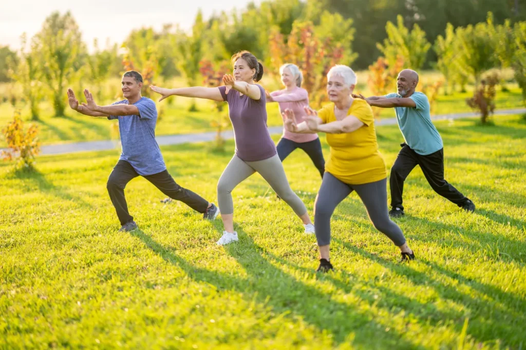 Τι είναι το περπάτημα Tai Chi και γιατί υπόσχεται θαύματα σε ψυχή και σώμα Τι είναι το περπάτημα Tai Chi και γιατί υπόσχεται θαύματα σε ψυχή και σώμα