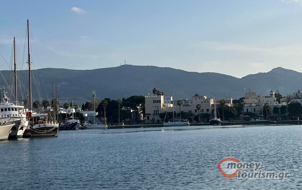Οι Τούρκοι τουρίστες συρρέουν στην Ελλάδα, ενώ η αύξηση του κόστους αποτρέπει τους Έλληνες από το να ταξιδέψουν στην Τουρκία