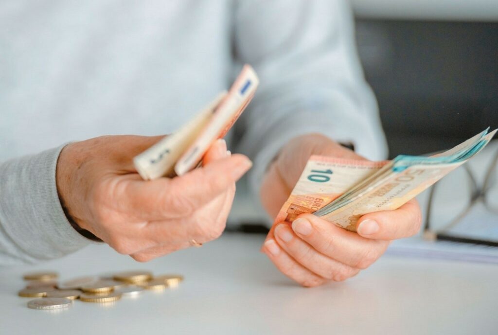 Εθνική σύνταξη: Τα 3 σενάρια έως το 2034 – Πού μπορεί να φτάσει η αύξηση Εθνική σύνταξη: Τα 3 σενάρια έως το 2034 – Πού μπορεί να φτάσει η αύξηση