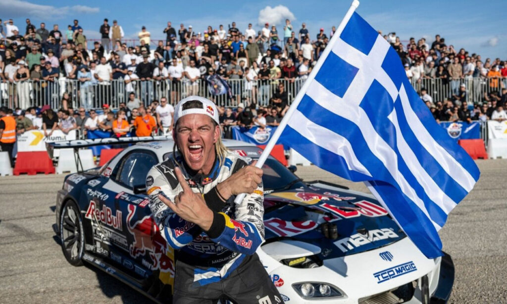 Red Bull Mad Mike Tour: Όταν το drift συναντά το ελληνικό καλοκαίρι Red Bull Mad Mike Tour: Όταν το drift συναντά το ελληνικό καλοκαίρι