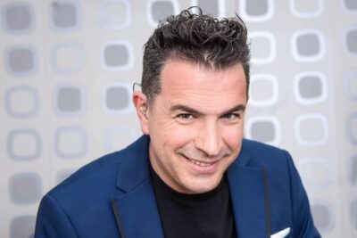 Νίκος Γιάννου στον RV: «Να επανεξεταστεί η νομοθεσία για τα ωράρια» – Η εικόνα της νυχτερινής Ρόδου τότε και σήμερα