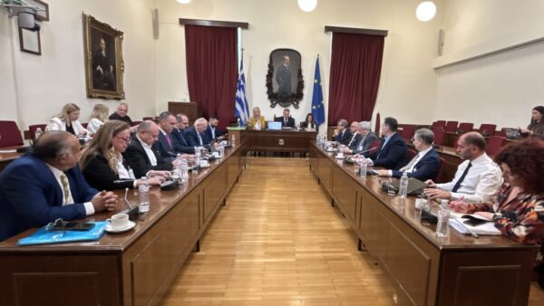 «Η νέα Ευρωπαϊκή Στρατηγική για τα νησιά στη Βουλή, με πρωτοβουλία του Μάνου Κόνσολα»