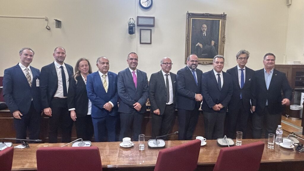 «Η νέα Ευρωπαϊκή Στρατηγική για τα νησιά στη Βουλή, με πρωτοβουλία του Μάνου Κόνσολα» «Η νέα Ευρωπαϊκή Στρατηγική για τα νησιά στη Βουλή, με πρωτοβουλία του Μάνου Κόνσολα»